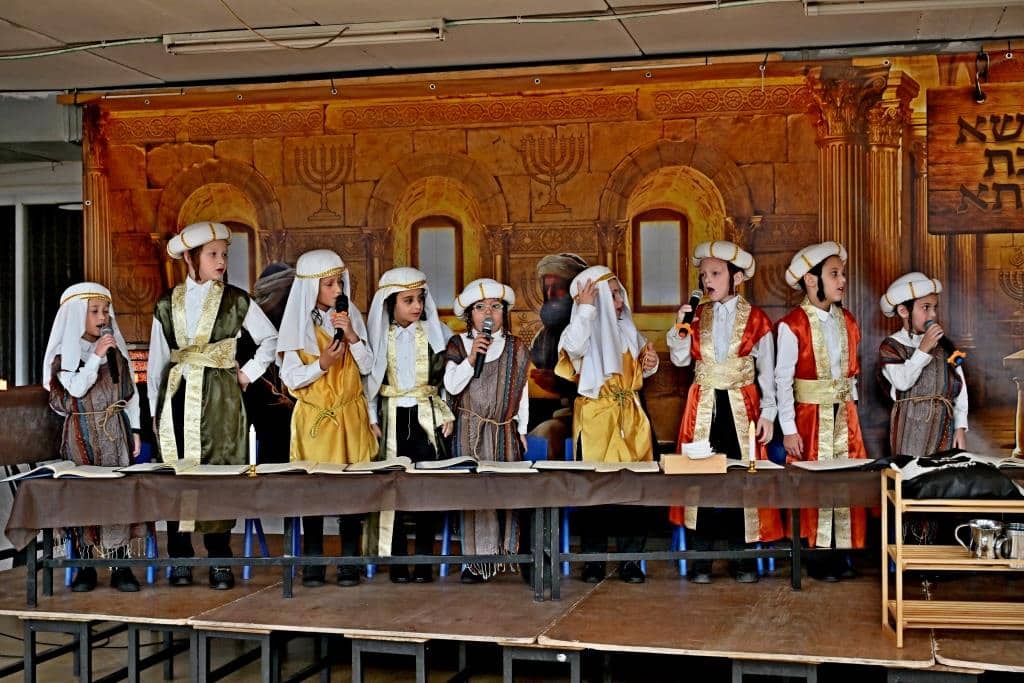 תלמידי ישיבת פומפדיתא חגגו את התחלת לימוד הגמרא