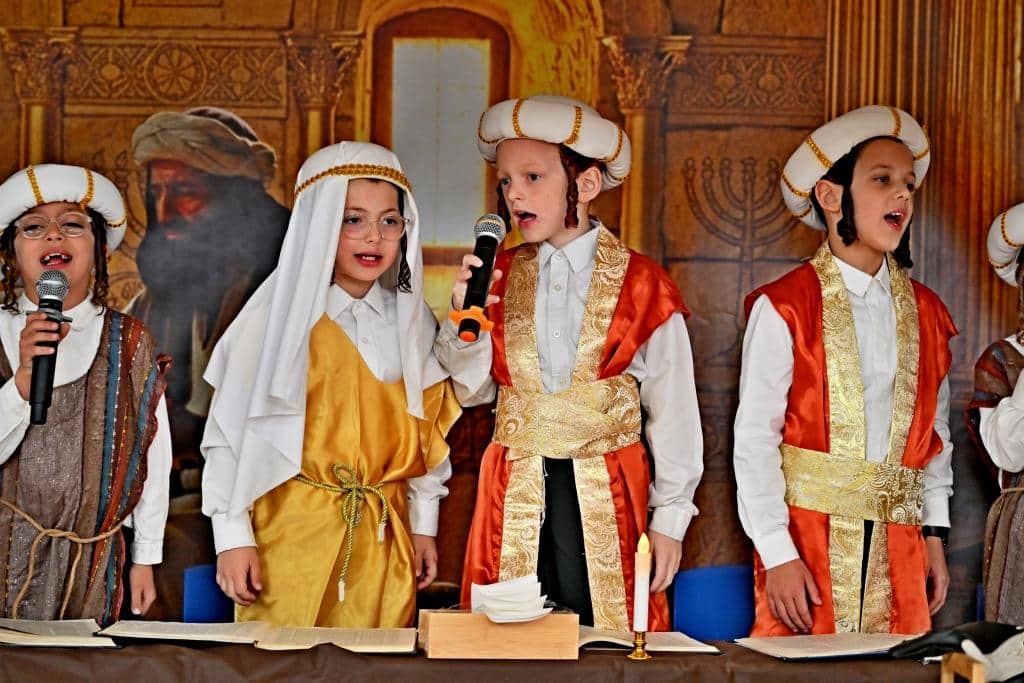 תלמידי ישיבת פומפדיתא חגגו את התחלת לימוד הגמרא