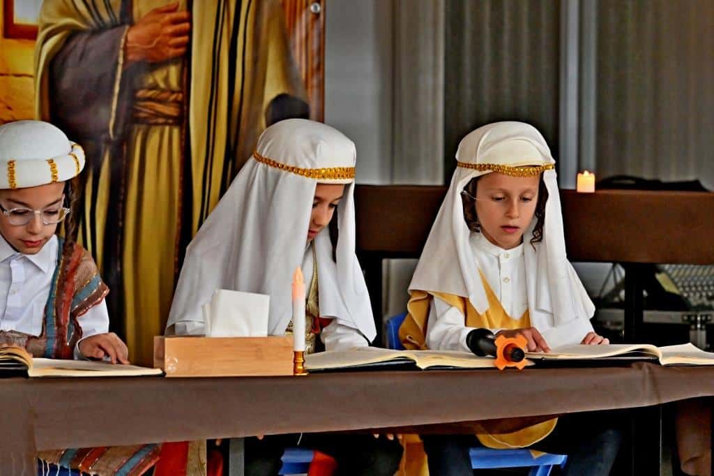 תלמידי ישיבת פומפדיתא חגגו את התחלת לימוד הגמרא