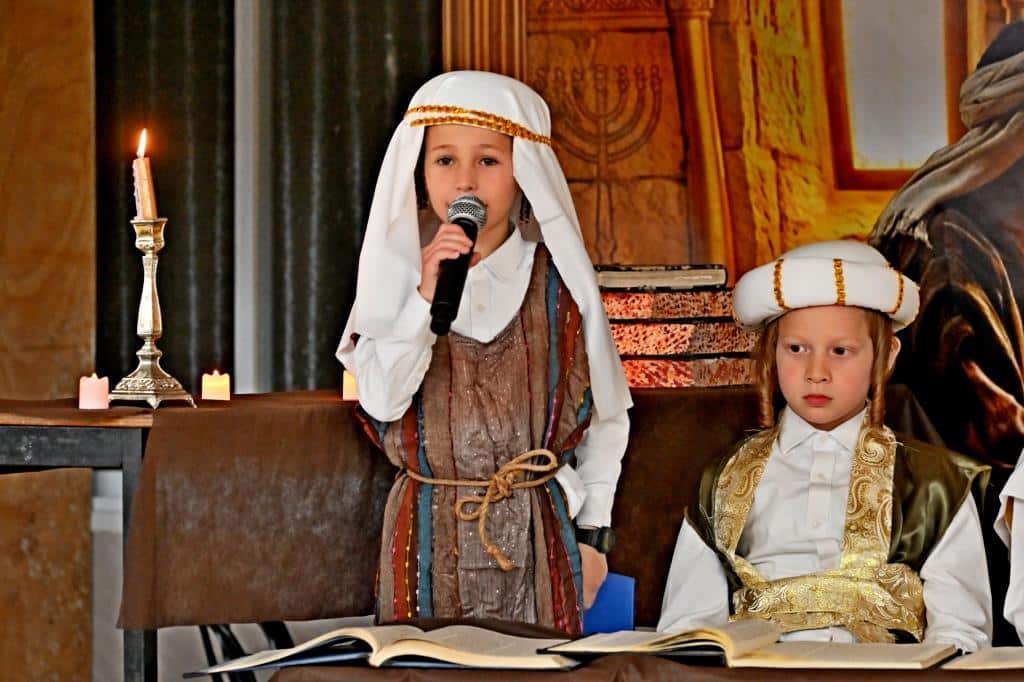 תלמידי ישיבת פומפדיתא חגגו את התחלת לימוד הגמרא