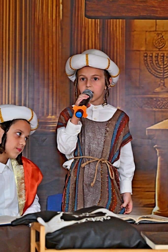 תלמידי ישיבת פומפדיתא חגגו את התחלת לימוד הגמרא