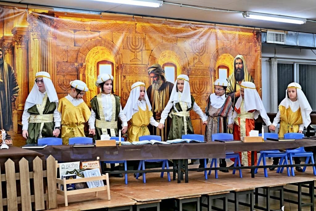 תלמידי ישיבת פומפדיתא חגגו את התחלת לימוד הגמרא