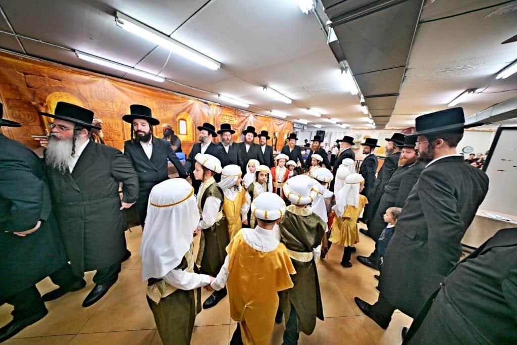 תלמידי ישיבת פומפדיתא חגגו את התחלת לימוד הגמרא