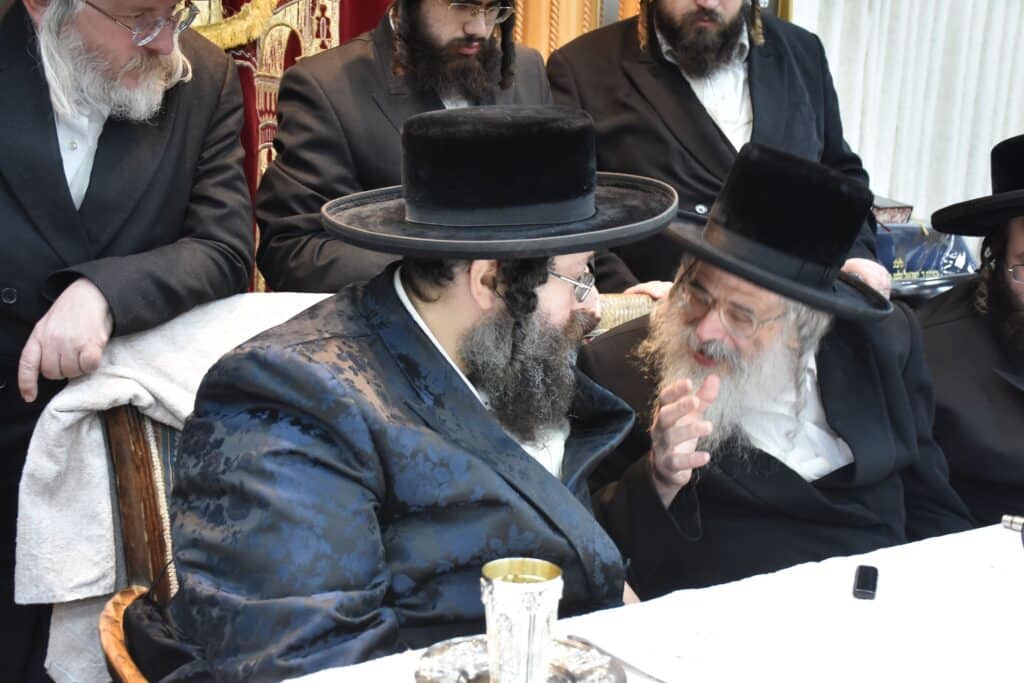 מעמד טיש בצאנז זמיגרד ביומא דהילולא לבעל הביכורי חיים מעמד טיש בצאנז זמיגרד ביומא דהילולא לבעל הביכורי חיים