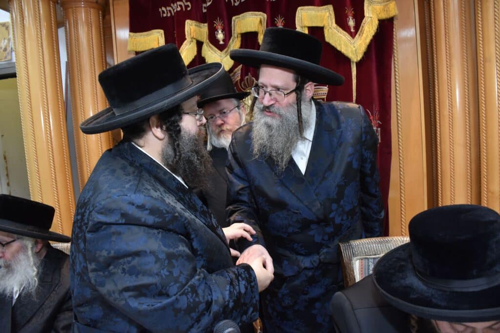 מעמד טיש בצאנז זמיגרד ביומא דהילולא לבעל הביכורי חיים מעמד טיש בצאנז זמיגרד ביומא דהילולא לבעל הביכורי חיים