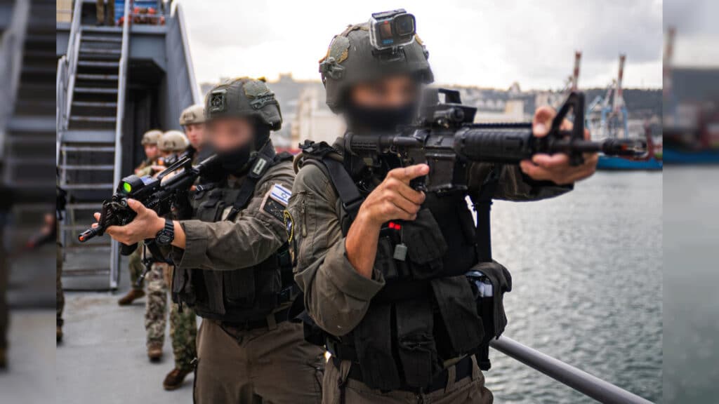 חיל הים תרגלו עם צבא ארה"ב בלב ים התיכון: צפו בתיעודים חיל הים תרגלו עם צבא ארה"ב בלב ים התיכון: צפו בתיעודים