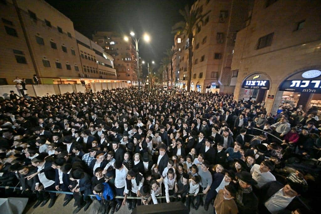 מעמד קבלת פנים ברחובות בני ברק לאסירי עולם התורה