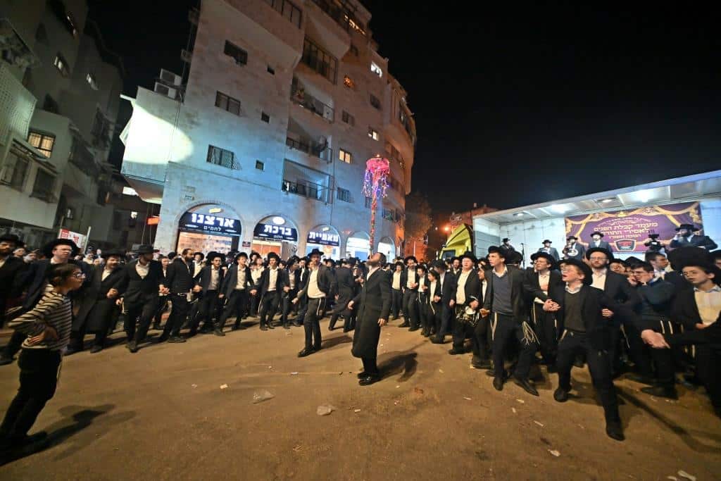 מעמד קבלת פנים ברחובות בני ברק לאסירי עולם התורה