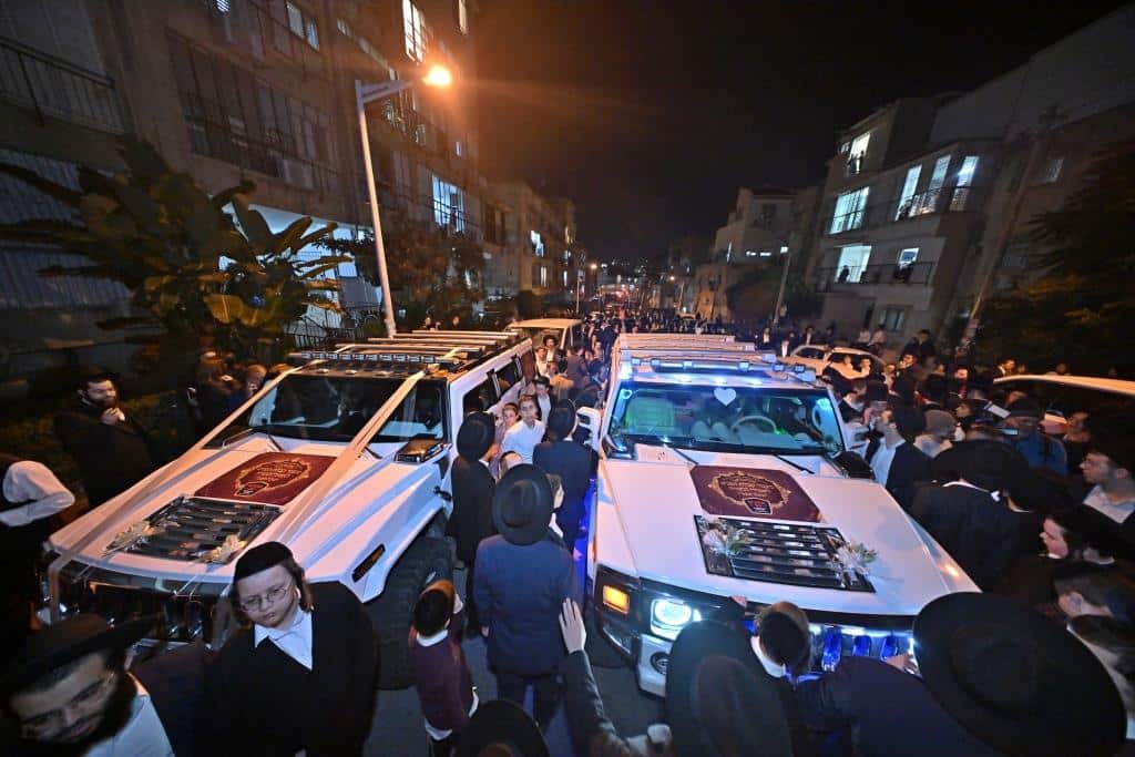 מעמד קבלת פנים ברחובות בני ברק לאסירי עולם התורה