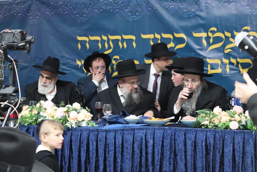 45 שנה ליישוב החרדי: במעלה עמוס סיימו את הש"ס 45 שנה ליישוב החרדי: במעלה עמוס סיימו את הש"ס