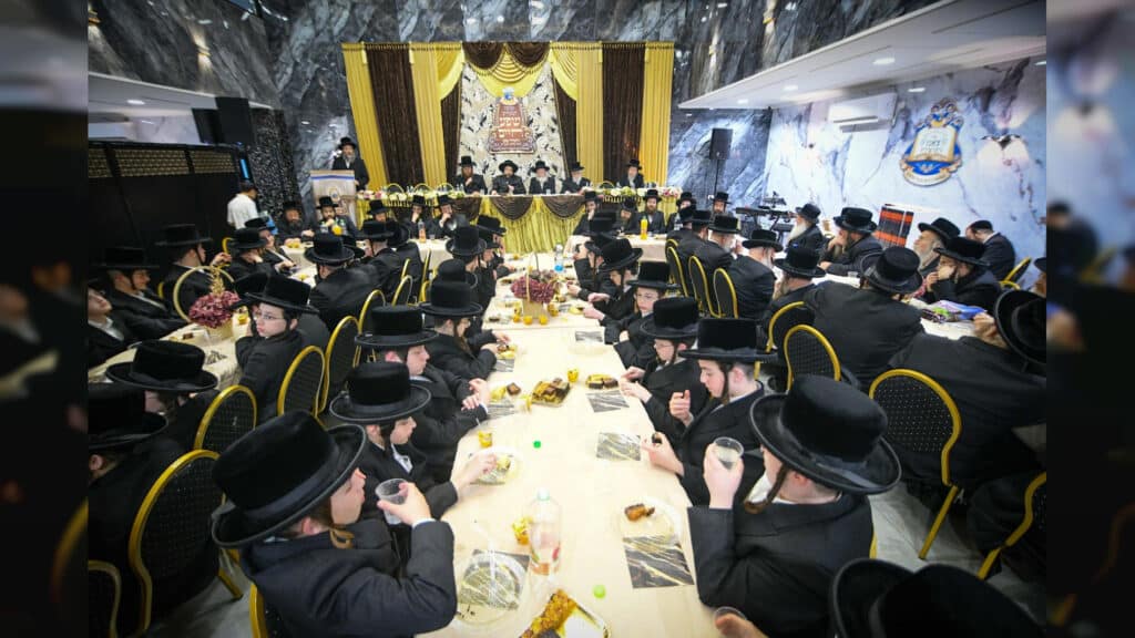 המשב"ק: המשפחה שחזרה לכהונה והמעורר שחסר בפוניבז'