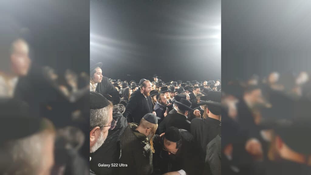 הילולת ה'בת עין' בצפת: אלפים עולים לציונו