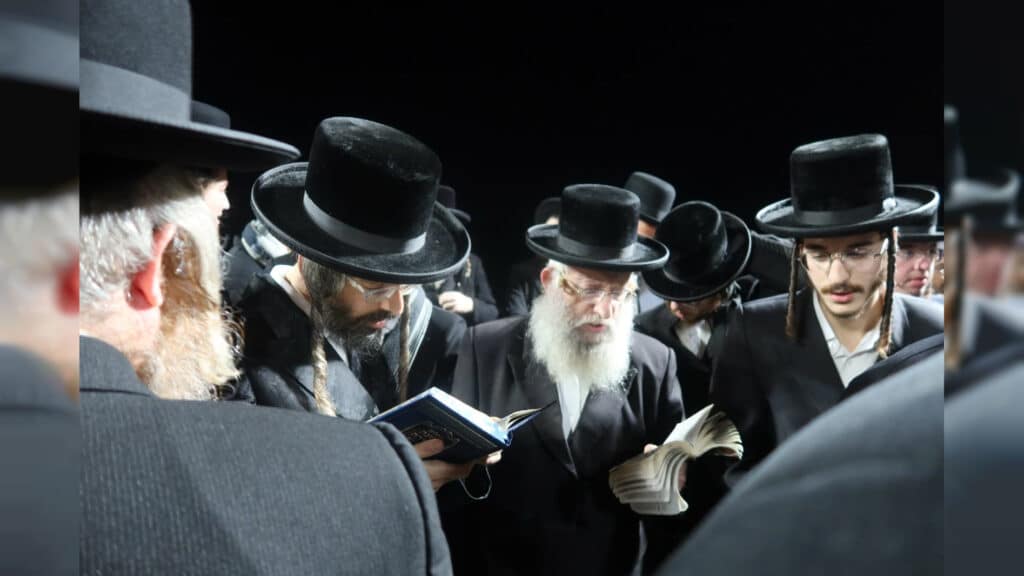 המשב"ק: המשפחה שחזרה לכהונה והמעורר שחסר בפוניבז'