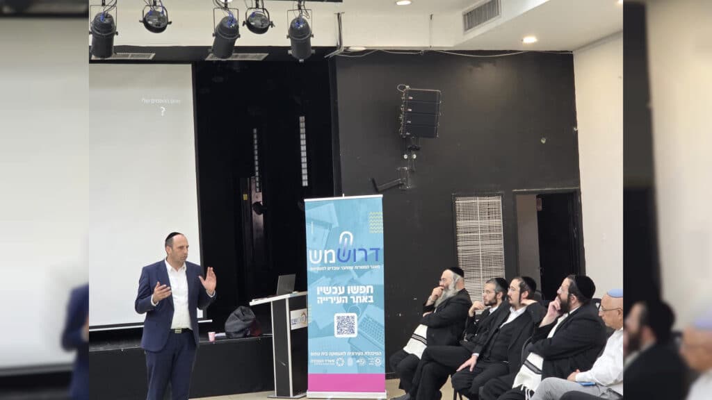 איצקוביץ': הפיוס הליטאי והזמר החסידי ששר בתימנית איצקוביץ': הפיוס הליטאי והזמר החסידי ששר בתימנית