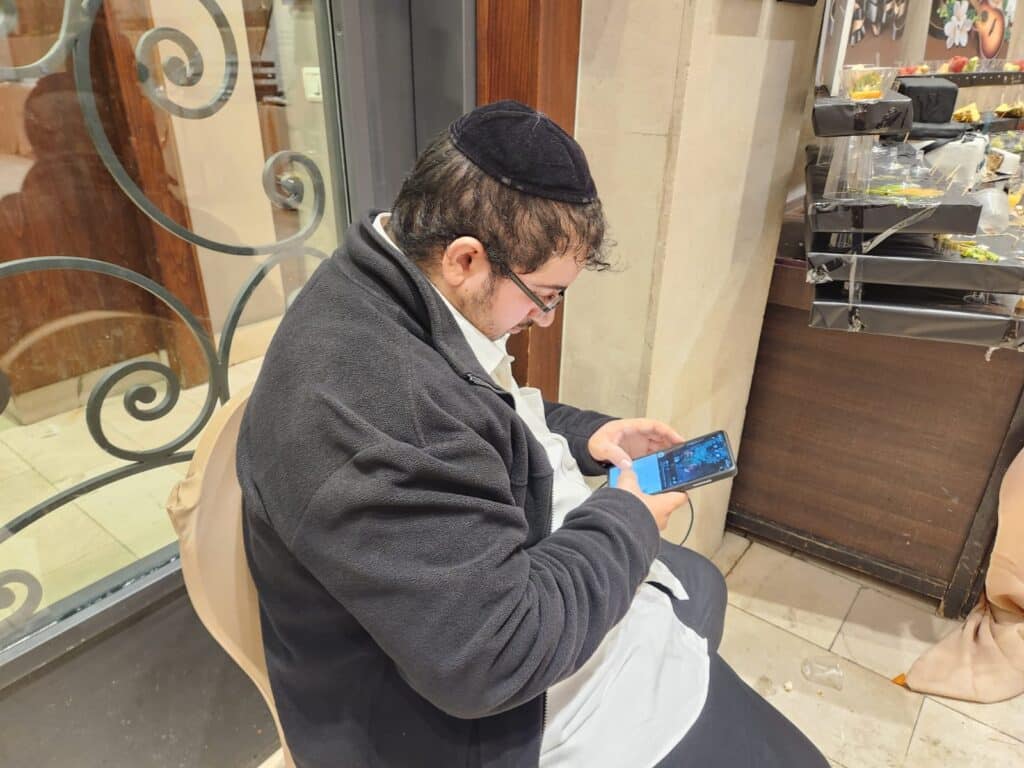 איצקוביץ': הפיוס הליטאי והזמר החסידי ששר בתימנית איצקוביץ': הפיוס הליטאי והזמר החסידי ששר בתימנית