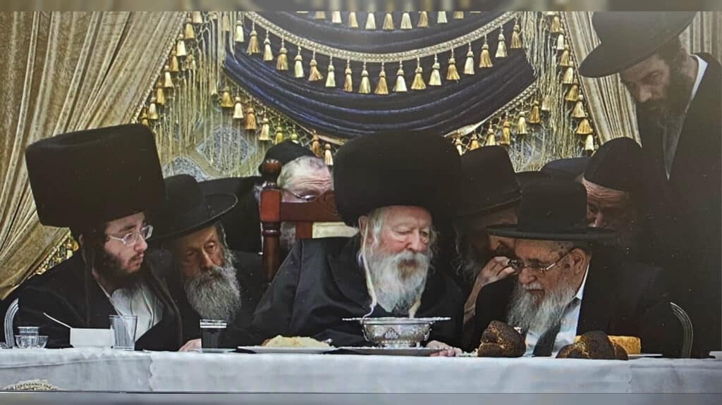 המשב"ק: המשפחה שחזרה לכהונה והמעורר שחסר בפוניבז'