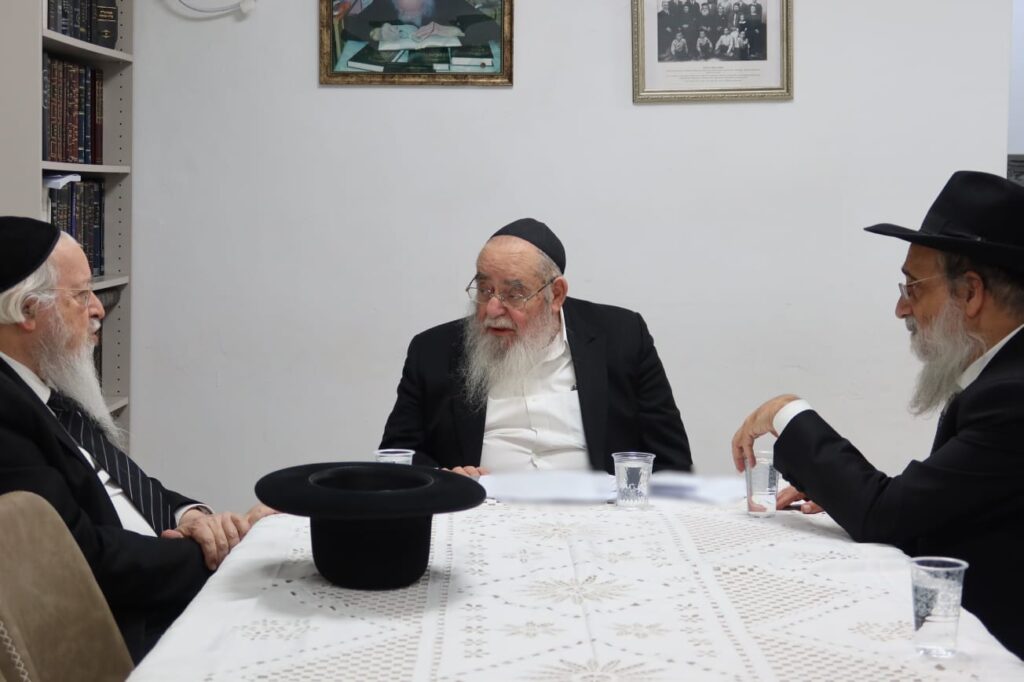 המשב"ק: המשפחה שחזרה לכהונה והמעורר שחסר בפוניבז'