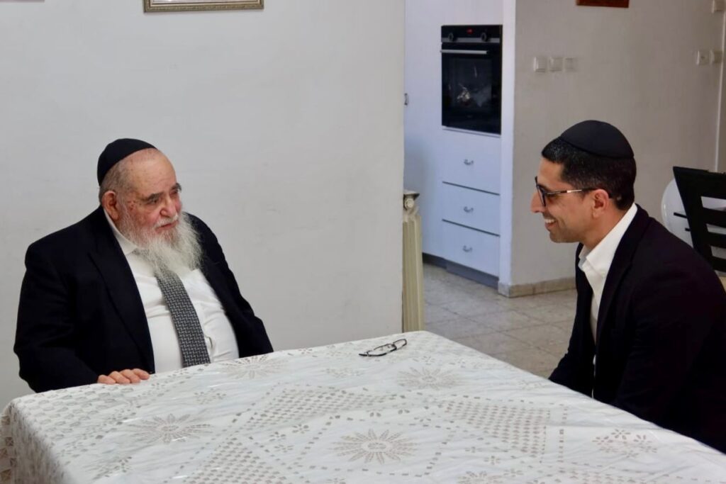 איצקוביץ': התקרית על הכביש ועוגת השטריימל לסמנכ"ל איצקוביץ': התקרית על הכביש ועוגת השטריימל לסמנכ"ל