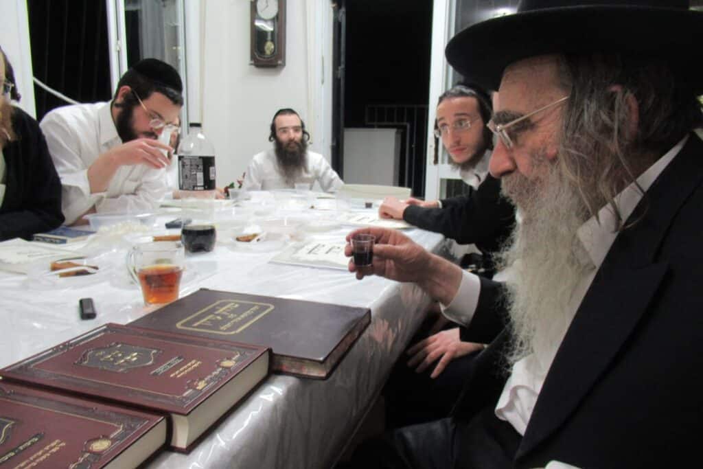 מעמד 'לחיים' לרגל הוצאת כתביו של הגאב"ד הגר"נ קופשיץ מעמד 'לחיים' לרגל הוצאת כתביו של הגאב"ד הגר"נ קופשיץ