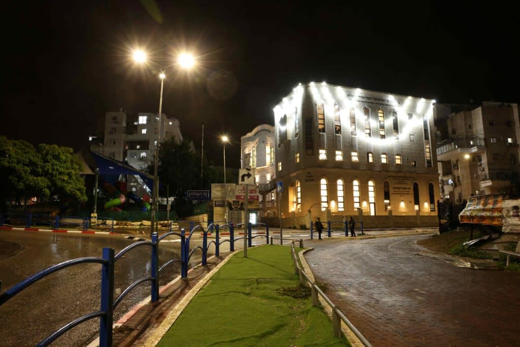 הכנסת ספר תורה לביהמ"ד "אהל הדסה" בבית שמש