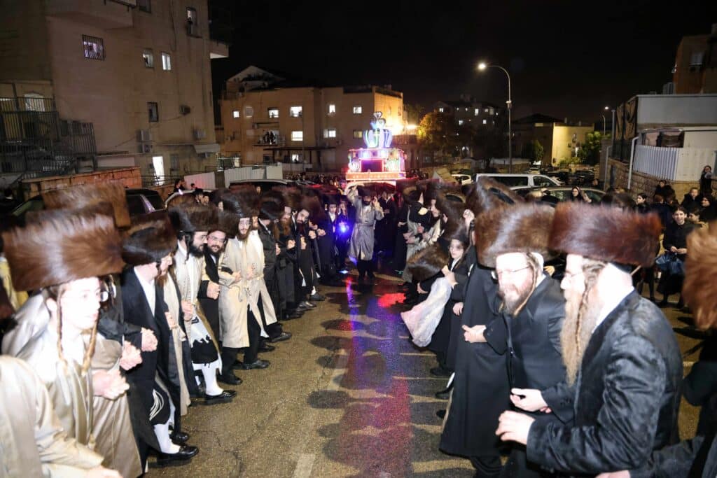 הכנסת ספר תורה לביהמ"ד "אהל הדסה" בבית שמש