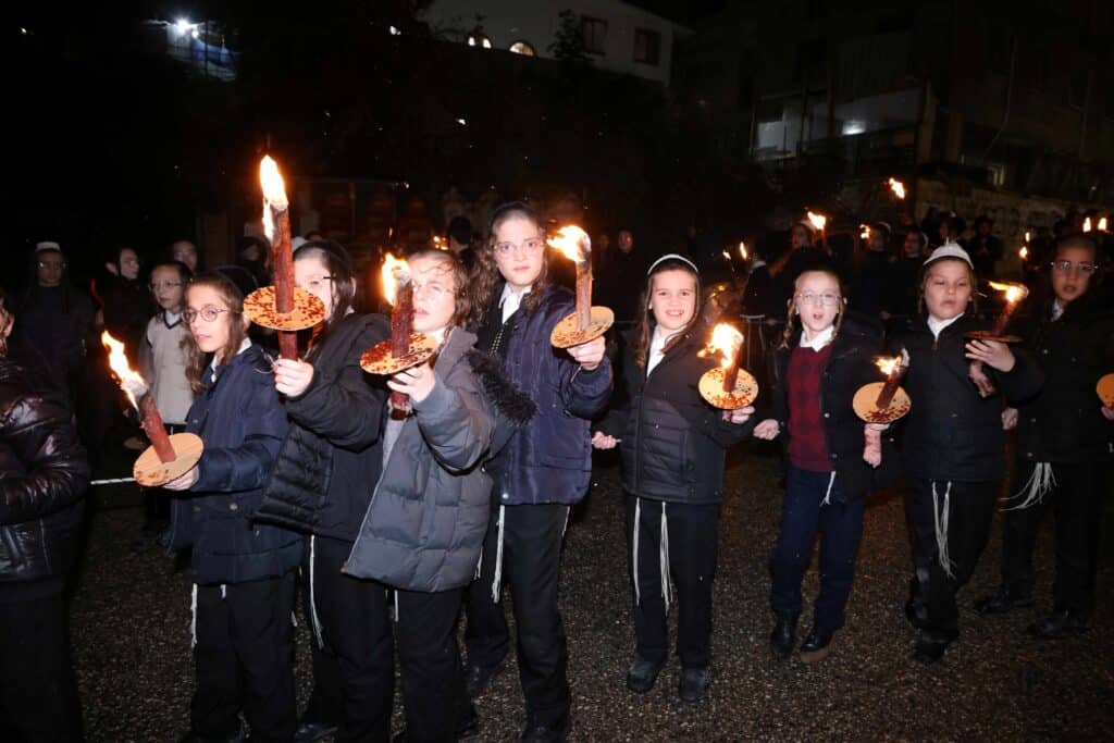 הכנסת ספר תורה לביהמ"ד "אהל הדסה" בבית שמש