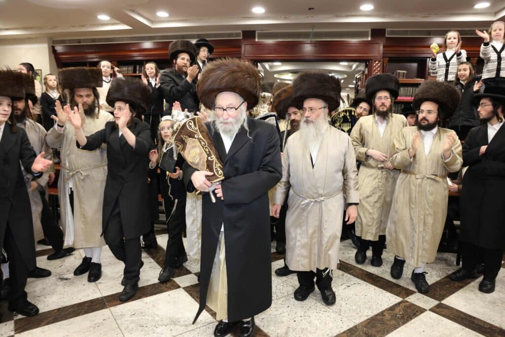 הכנסת ספר תורה לביהמ"ד "אהל הדסה" בבית שמש