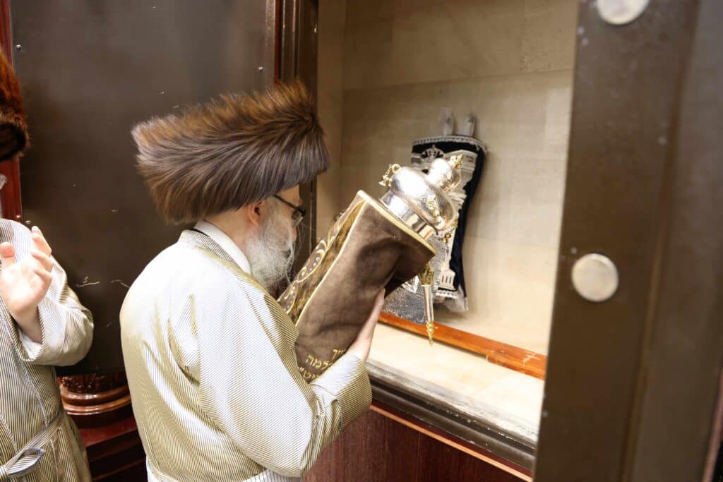 הכנסת ספר תורה לביהמ"ד "אהל הדסה" בבית שמש