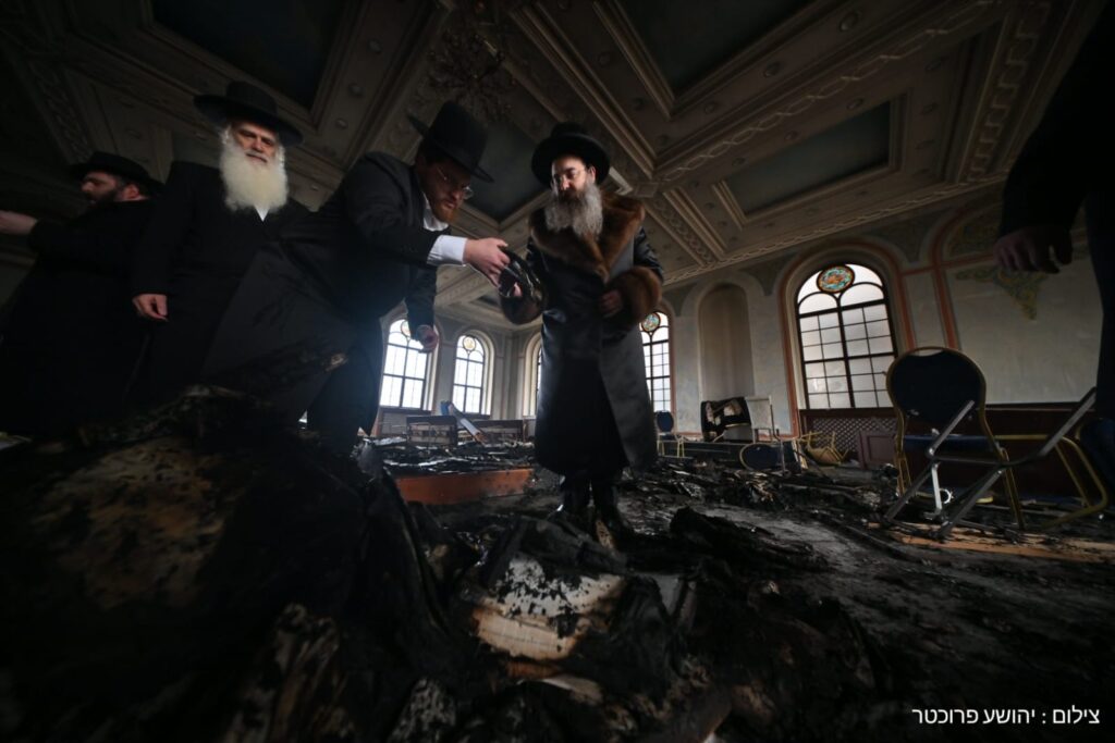 מסע החירום של האדמו"ר מסאדיגורה להצלת הקלויז שנחרב בפוגרום נורא