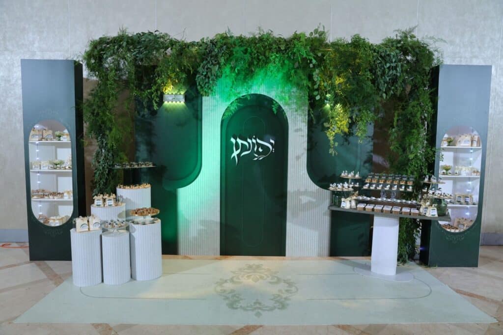 רבנים, אדמו"רים ואישי ציבור השתתפו בבר המצווה לבנו של היזם איציק פילץ