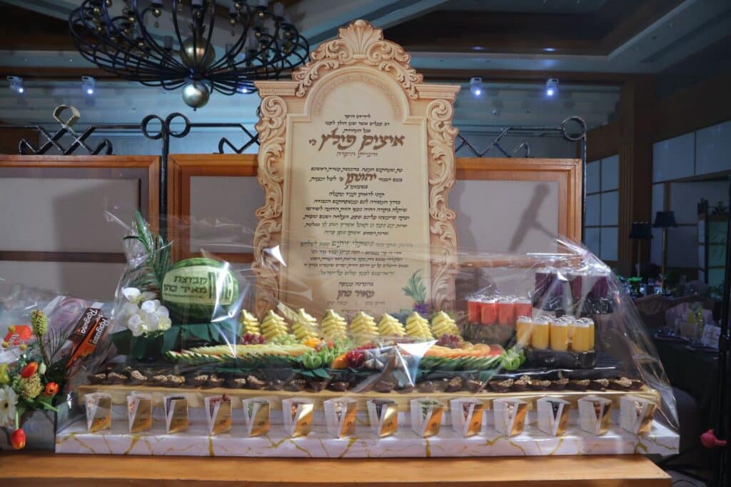 רבנים, אדמו"רים ואישי ציבור השתתפו בבר המצווה לבנו של היזם איציק פילץ