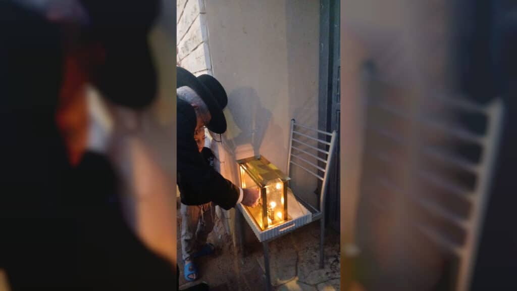 המשב"ק: המשגיח שעזב את הכנס ומנורת הענק שנחנכה