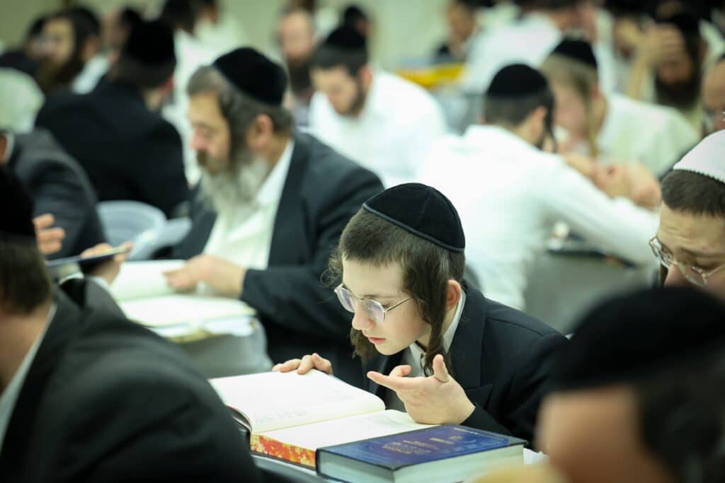 קרוב לאלף לומדים במעמד במיוחד של קהילת המתמידים