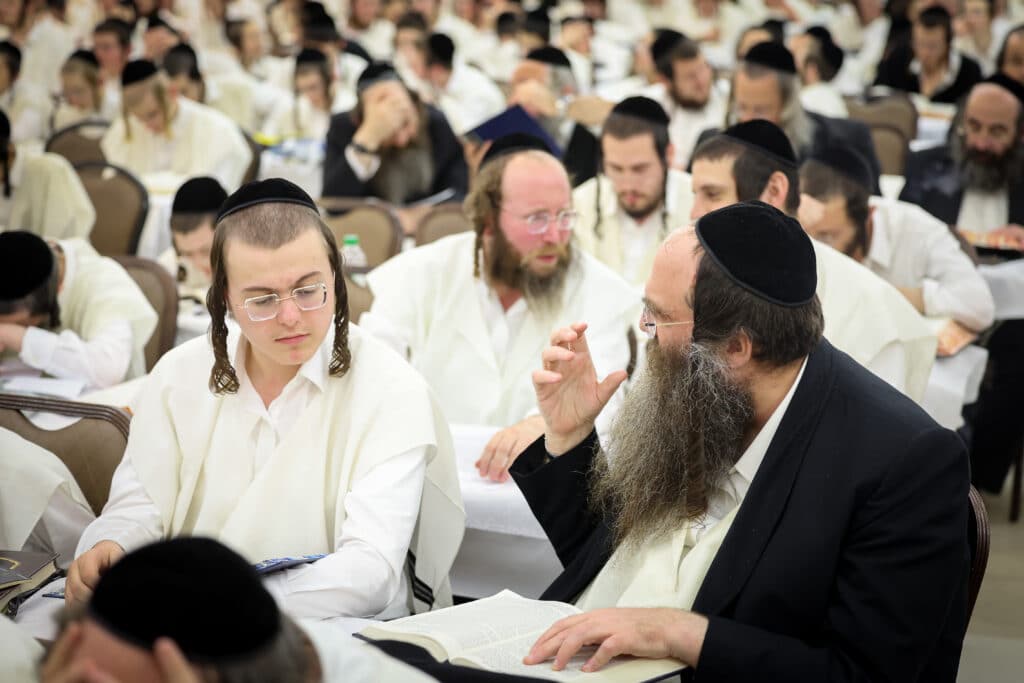קרוב לאלף לומדים במעמד במיוחד של קהילת המתמידים