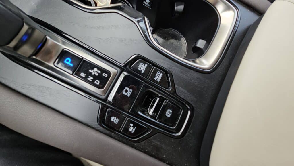 לקסוס RX 450h+: הפלאג-אין היוקרתי בנסיעת מבחן