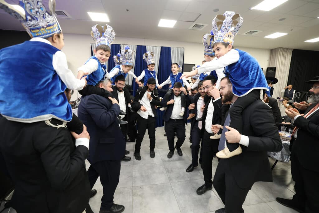 גלריה: מעמד מסיבת חומש בת"ת "תורת השם" בבית שמש