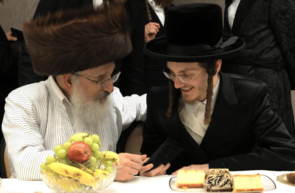 שמחת אירוסי בת זקוניו של כ"ק האדמו"ר מקאסאן שליט"א