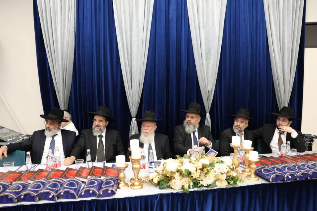 גלריה: מעמד מסיבת חומש בת"ת "תורת השם" בבית שמש