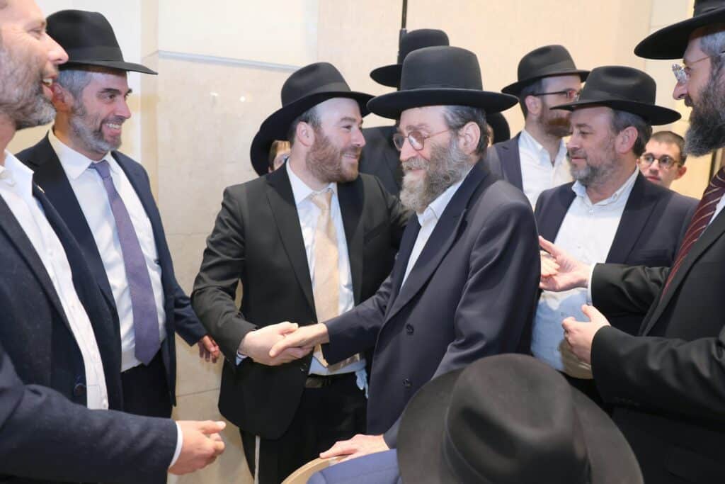 איצקוביץ': הפיוס הליטאי והזמר החסידי ששר בתימנית