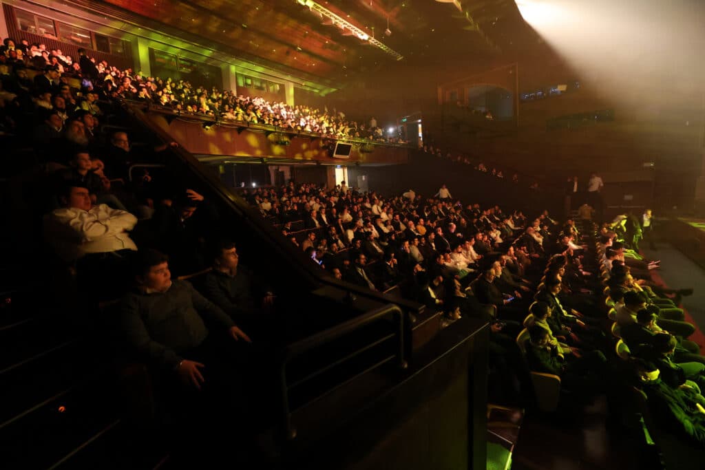 בחיפה התכנסו להודות ולהלל עם ענקי הזמר