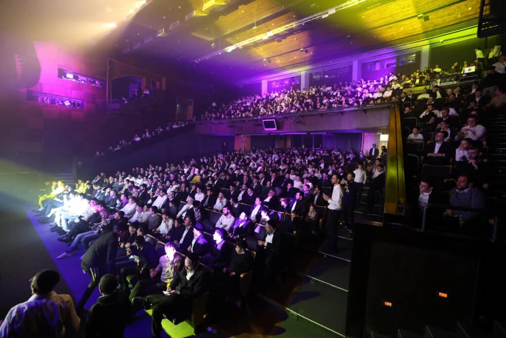 בחיפה התכנסו להודות ולהלל עם ענקי הזמר