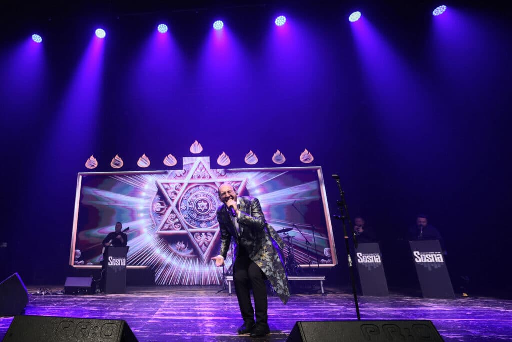 בחיפה התכנסו להודות ולהלל עם ענקי הזמר