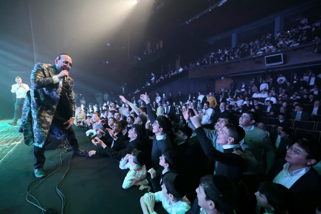 בחיפה התכנסו להודות ולהלל עם ענקי הזמר