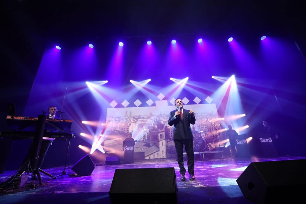 בחיפה התכנסו להודות ולהלל עם ענקי הזמר