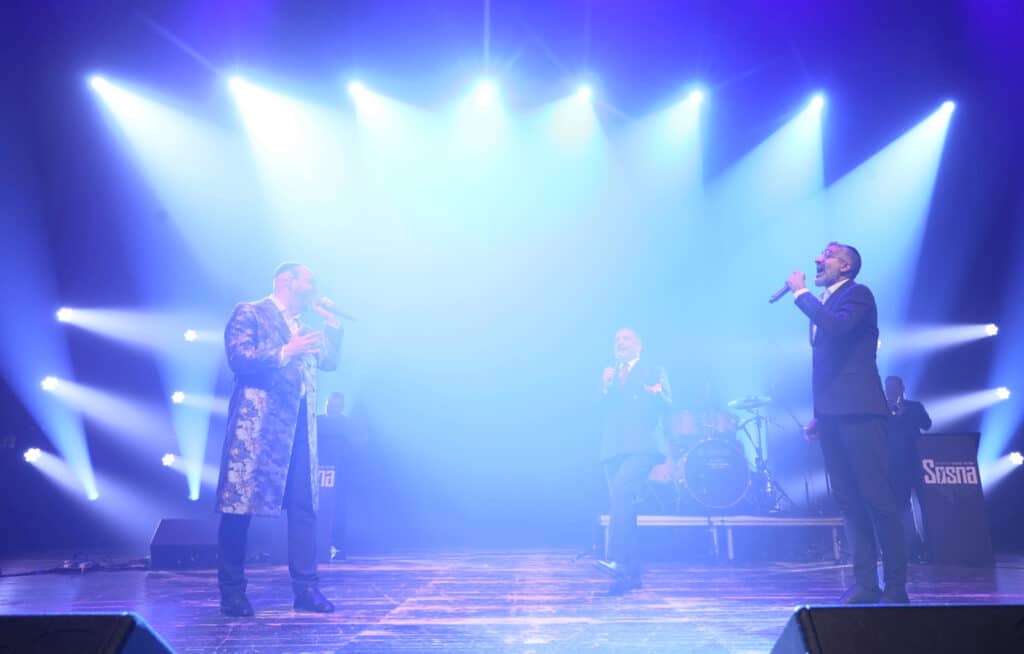 בחיפה התכנסו להודות ולהלל עם ענקי הזמר