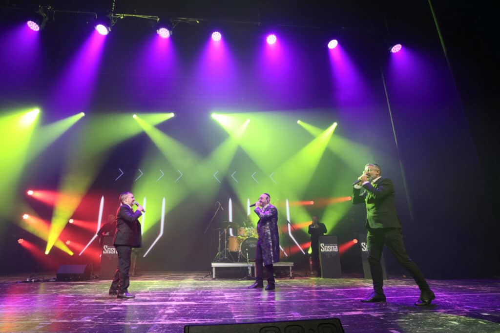 בחיפה התכנסו להודות ולהלל עם ענקי הזמר