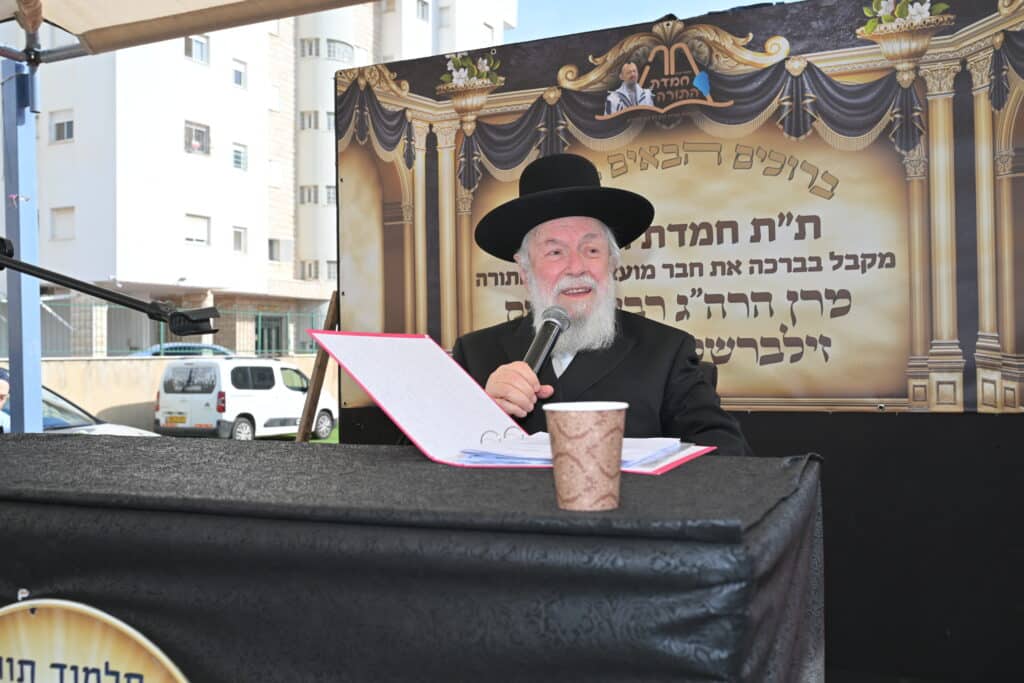 הגר"י זילברשטיין בביקור נדיר בת"ת 'חמדת התורה' בטבריה