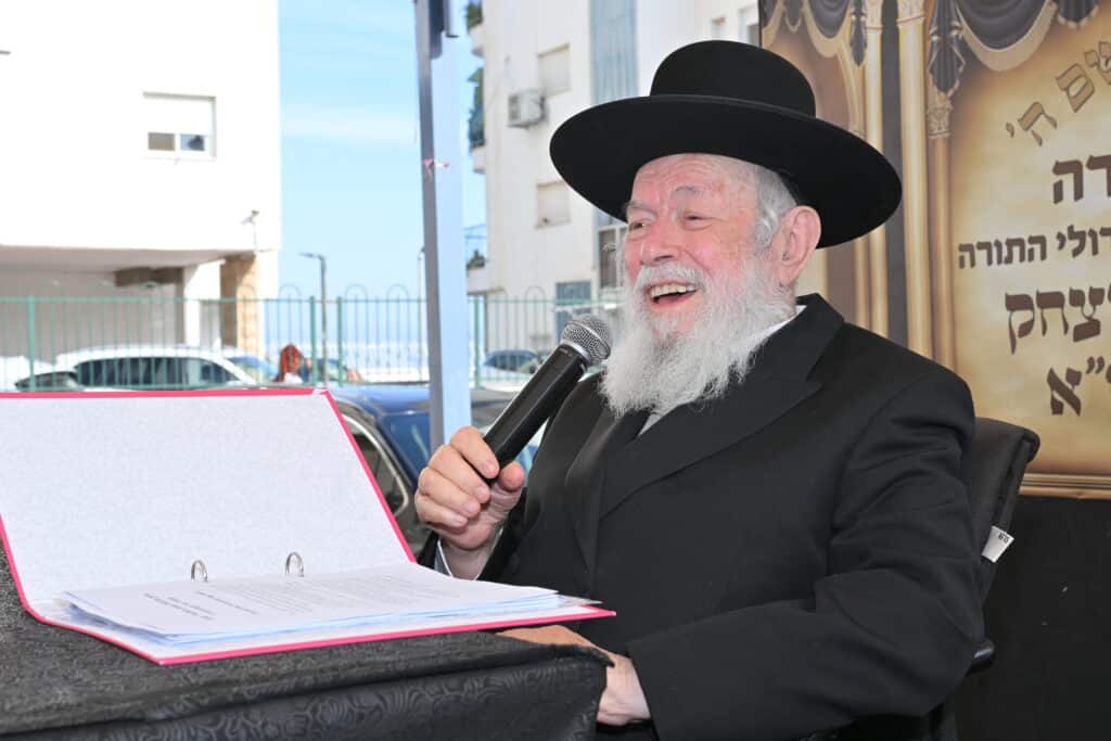 הגר"י זילברשטיין בביקור נדיר בת"ת 'חמדת התורה' בטבריה