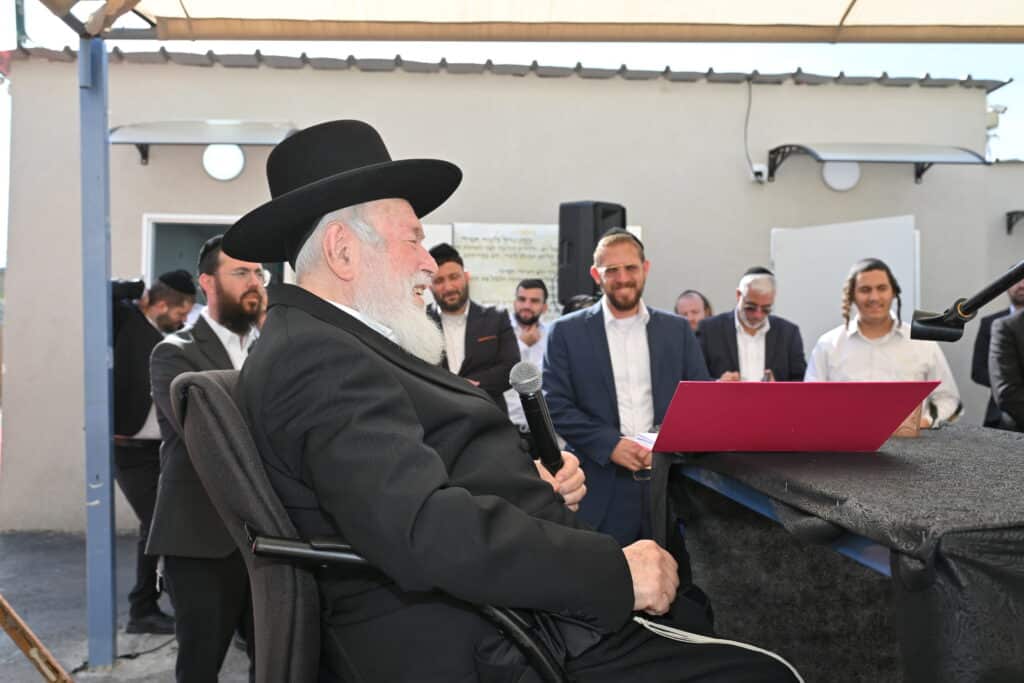 הגר"י זילברשטיין בביקור נדיר בת"ת 'חמדת התורה' בטבריה