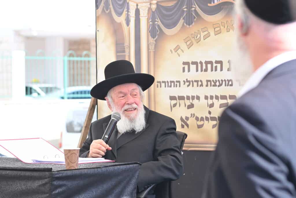 הגר"י זילברשטיין בביקור נדיר בת"ת 'חמדת התורה' בטבריה